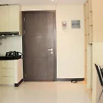 Comfort 1Br At Sky Terrace Apartment By Travelio