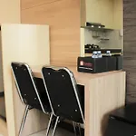 Comfort 1Br At Sky Terrace Apartment By Travelio
